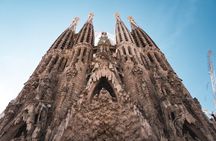Sagrada Familia Tour and Authentic Tapas Experience