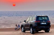 Evening Desert Safari in Red Dunes Dubai with Dinner and Show