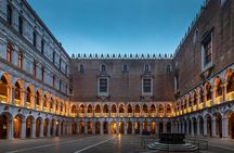 Doge’s Palace, Prisons and Bridge of Sighs Tour with Gondola Ride