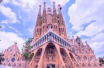 Barcelona: Sagrada Familia Skip-the-Line Guided Tour & Tickets