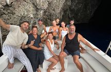 From Messina boat tour to discover Isola Bella and Taormina 