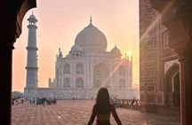 Taj Mahal Tour From Delhi By Car With 5*Hotel Lunch All inclusive