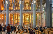Sagrada Familia Tour and Authentic Tapas Experience