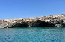 By boat between the two Seas to discover the Caves of S.M. diLeuca