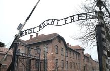 Auschwitz Tour with Minivan Hotel Pickup for Personal Experience