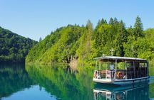 Split to Zagreb Transfer with Plitvice Lakes National Park Visit