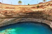 Wadi Shab Full-Day Tour with Bimmah Sinkhole and Fins Beach