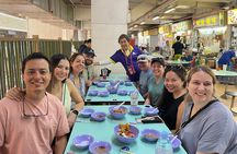 Small Group: Michelin and Local Hawker Food Tour with 9 tastings