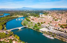 Hello Avignon: Private 2-Hour Intro City Walk with Local Guide