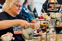 Nuuk Greenlandic Tea Tasting & Short Walk in Qinngorput