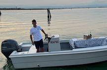 Private tour with typical boat in Venice & islands with Prosecco 