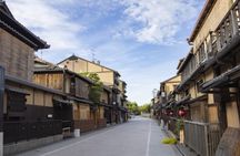 A Stroll Through Old Kyoto Geisha at Dusk
