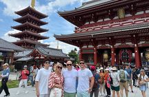 Tokyo: Private Asakusa & Senso-ji Temple Tour with 3 food stops