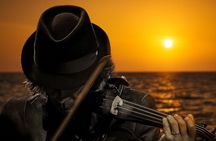 Devil’s Saddle Boat Tour – Serenade with Violinist & Aperiboat