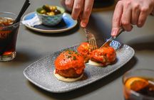 Barcelona El Born Tapas and Wine Tour with Guide