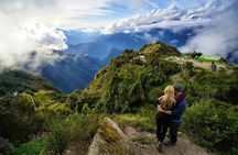 Inca Trail 4-Day Trek to Machu Picchu – Return by Vistadome Train