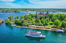 Private Tour to 1000 Islands from Toronto with Castle Boat Cruise