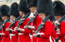 Changing of the Guard Guided Tour at Buckingham Palace