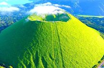 Izu Day Trip: Omuroyama & Coast 9-Guest Small Group