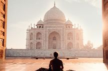 2-Day Tour to Taj Mahal and Agra from Bangalore with Both Side Commercial Flight