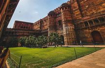 Day Trip to Taj Mahal and Agra from Kolkata with Both Side Commercial Flights