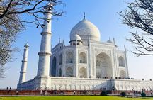 Day Trip to Taj Mahal and Agra from Kolkata with Both Side Commercial Flights