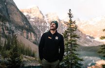 Moraine Lake Sunrise: Premium Tour from Canmore & Banff