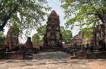 Red Lotus Pond Floating Market and Ayutthaya Historical Park