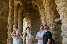 Barcelona: Sagrada Familia & Park Guell Guided Tour + Transfer