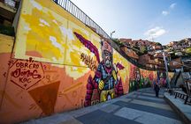 Grafiti tour Commune 13 in Medellin with other travellers