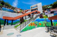 Grafiti tour Commune 13 in Medellin with other travellers