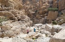 4 Days Experience Oman Nature and Culture with an Omani Guide-4WD