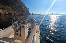 A privatized boat, in the Calanques of Port d'Alon!