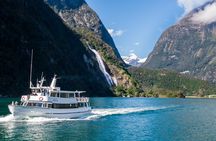TeAnau to Queenstown via Milford Sound Tour with Cruise and Lunch