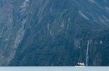 Milford Sound Private Day Trip from Queenstown via Te Anau