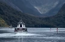 Milford Sound Private Day Trip from Queenstown via Te Anau