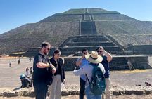 Guided Tour in the Pyramids of Teotihuacan with Breakfast