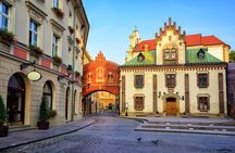 Private Family Tour of Krakow Old Town with Cruise Tickets