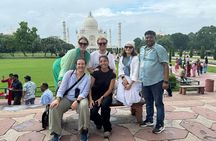 Taj mahal Agra - Skip the line entry with Licensed Tour Guide