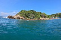 Private Tour of the Beaches of Puerto Escondido in Lancha