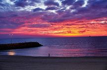  Explore Perth Beaches and Swan River at Sunset by Minibus 