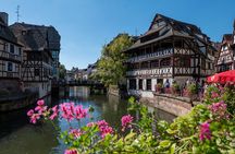 Strasbourg: Private & Customizable Walking Tour by a Local