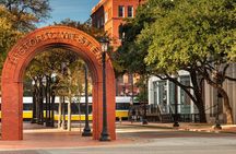 4 course Downtown Dallas Walking Food Tour History + Cocktail opt