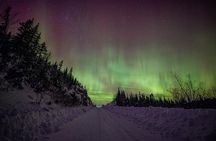 Hunting for Northern Lights in Iceland 4x4 Tour