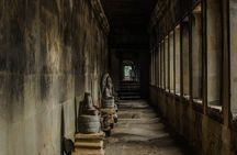 Angkor Sunrise & Hidden Temples 