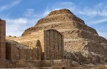 Private guided tour to Giza Pyramids Sphinx Memphis and Saqqara