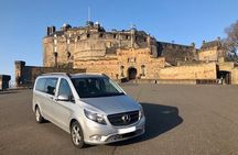 Castle, Royal Mile, and Holyroodhouse Day Tour in Edinburgh 