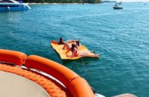 Explore Miami on a Luxury 65' Sport Yacht