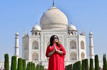 Taj Mahal Tour With Professional Photographer With Rental Saree