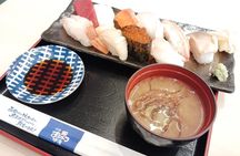 Hakodate: Morning Market Tour with Seafood Tasting Options